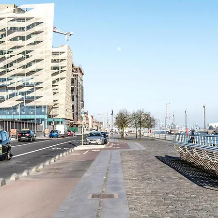 In Near Sandy Beaches, Cleaning Included Apartamento