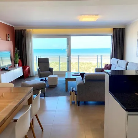 In Near Sandy Beaches, Cleaning Included Nieuwpoort