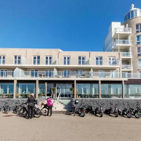 In Near Sandy Beaches, Cleaning Included Nieuwpoort