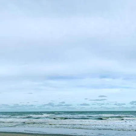 In Near Sandy Beaches, Cleaning Included Nieuwpoort